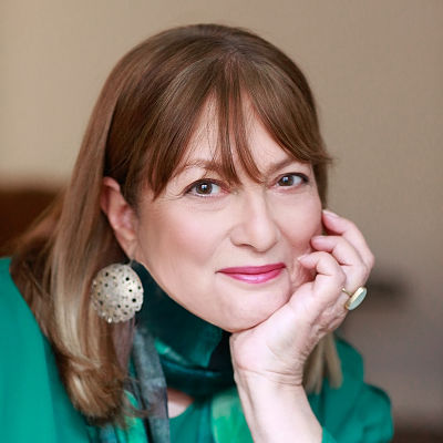 Me My Shelf I: Alice Hoffman