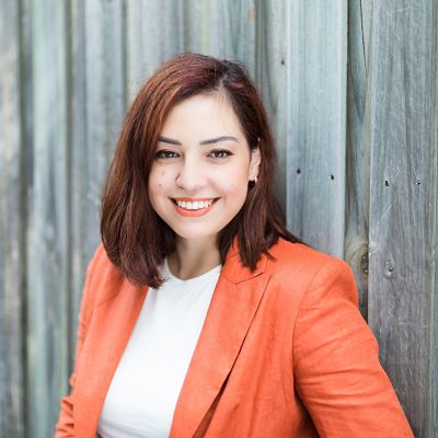 Threads of Time with Lauren Chater