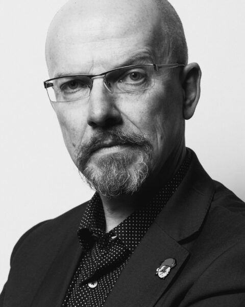 Meet D V Bishop – The Darkest Sin