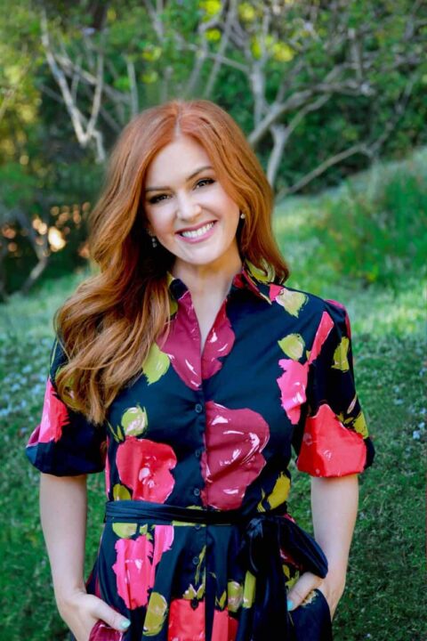 What Isla Fisher is Reading