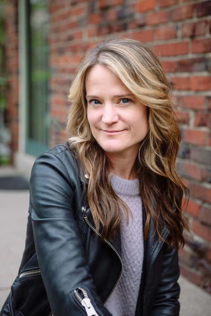 Sara-shepard-author
