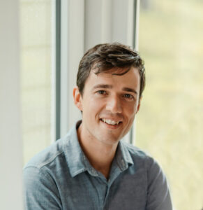 Gabriel-Evans-author