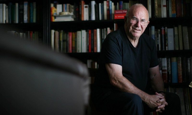 Clive James, author of ‘Unreliable Memoirs’, has passed away aged 80