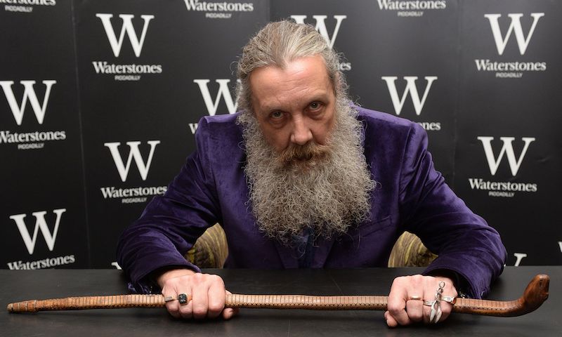 Alan Moore breaks retirement, announces five-volume fantasy series and short story collection