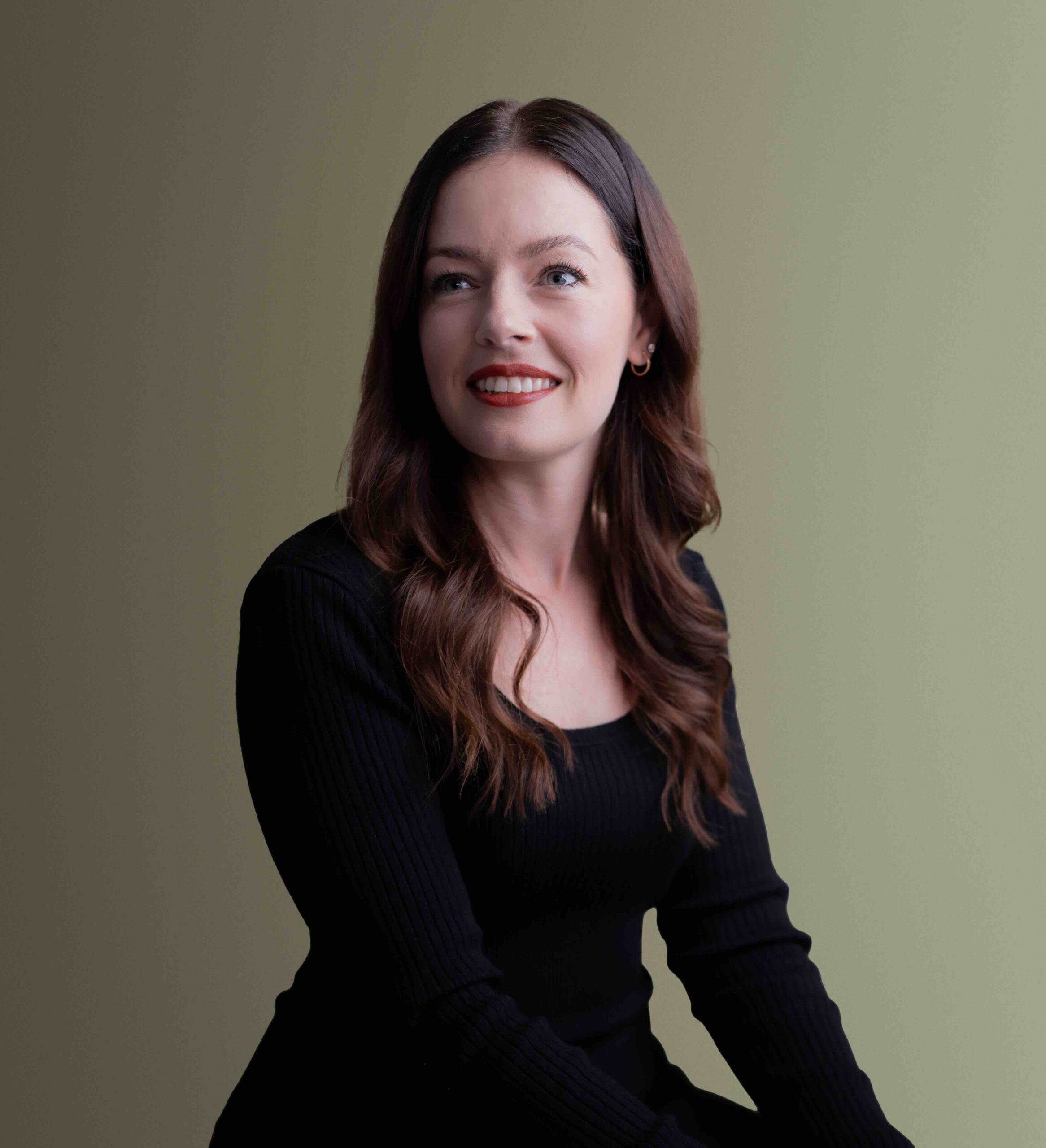 Stacey McEwan on her new romantasy, A Forbidden Alchemy