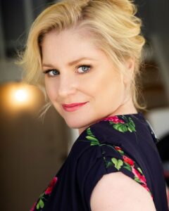 Helen-Dallimore-author