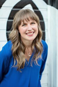 Marrisa-Meyer-author