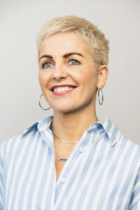 INGRID LAGUNA_AUTHOR PHOTO