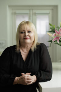 Vikki Petraitis Author