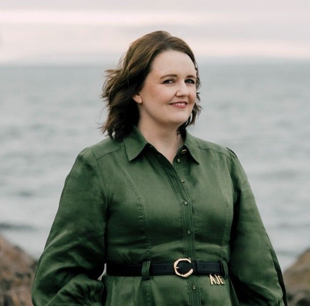 Dervla_McTiernan_author_photo_version1.jpg