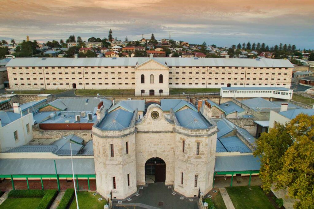 Fremantle_press_stock-photo.jpg