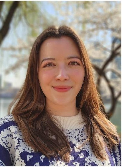 Siobhann Thompson author photo.jpg